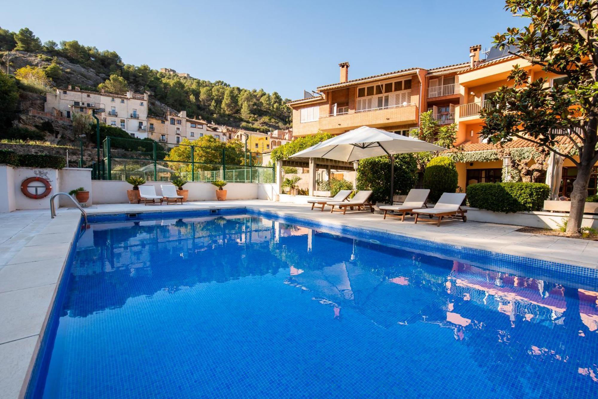Hotel Robert La Pobla de Claramunt Экстерьер фото
