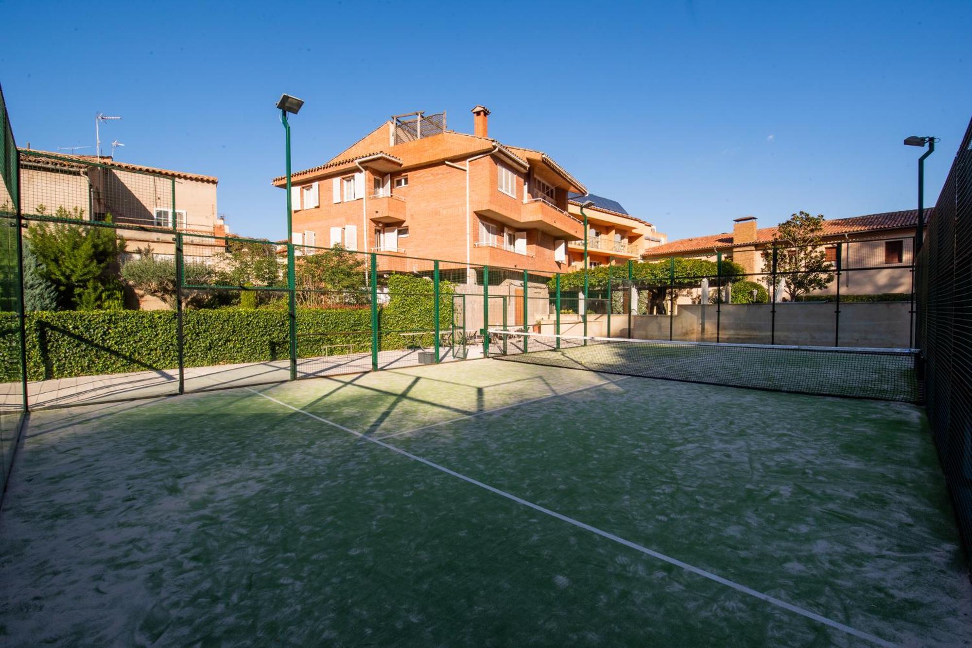 Hotel Robert La Pobla de Claramunt Экстерьер фото