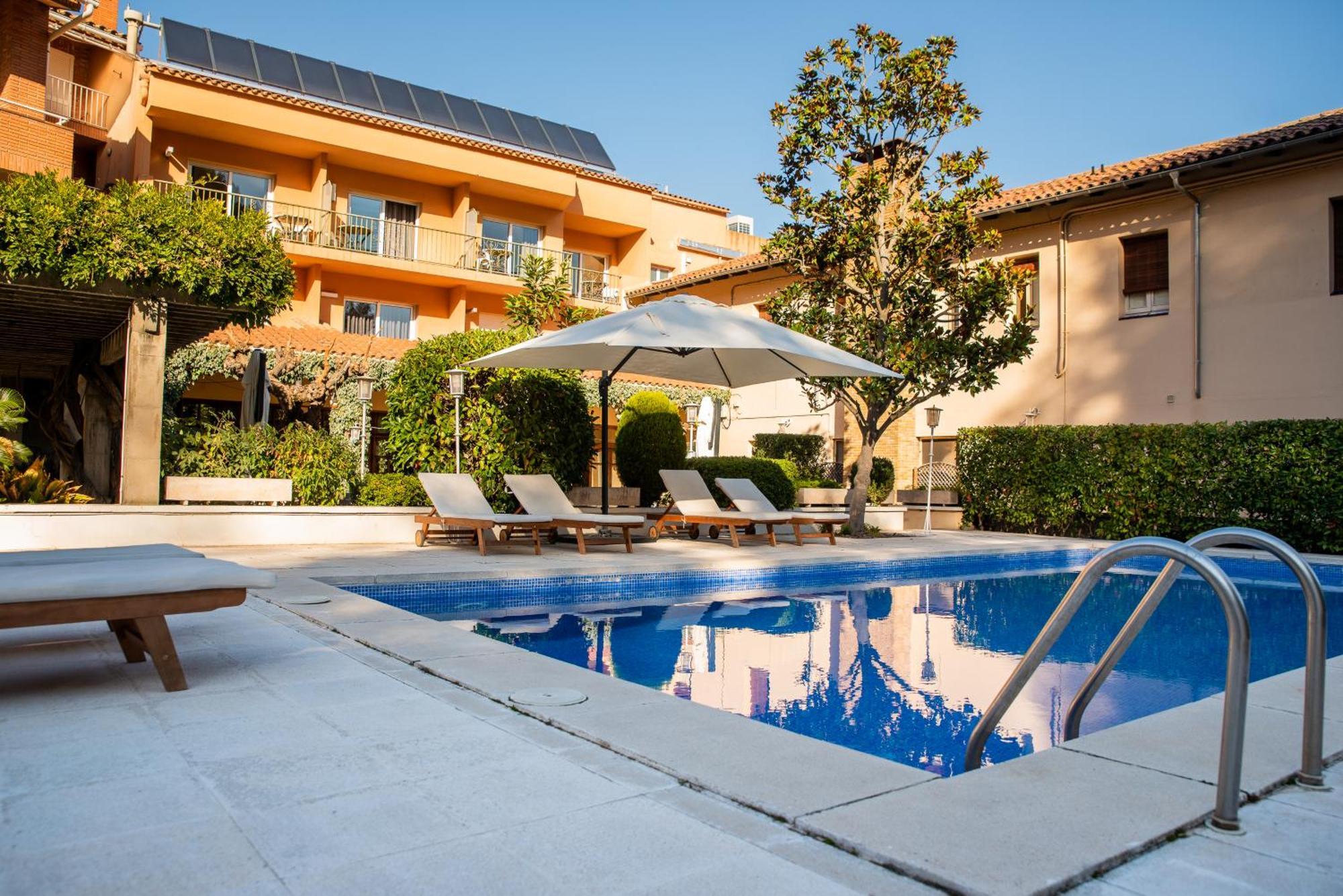 Hotel Robert La Pobla de Claramunt Экстерьер фото