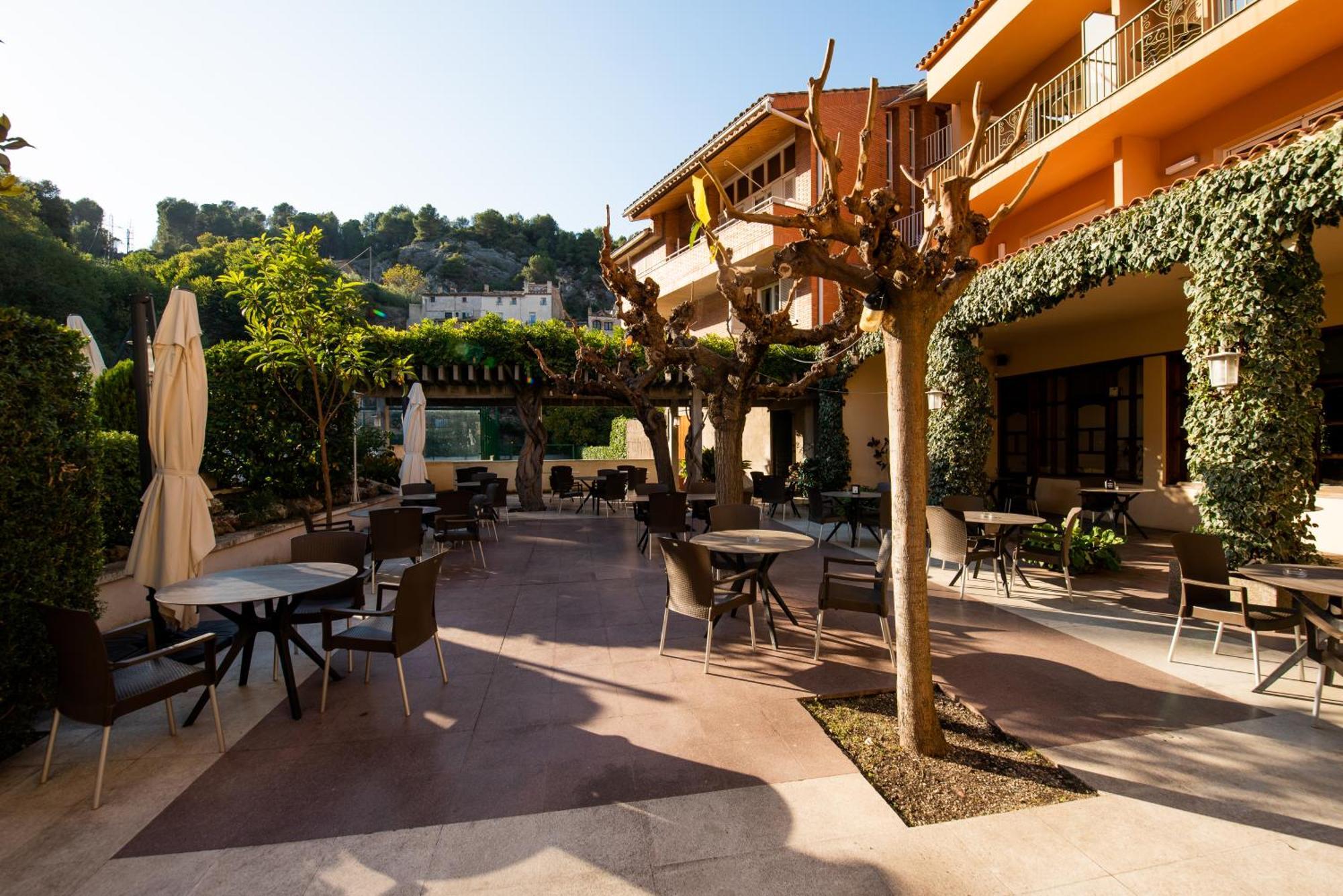 Hotel Robert La Pobla de Claramunt Экстерьер фото