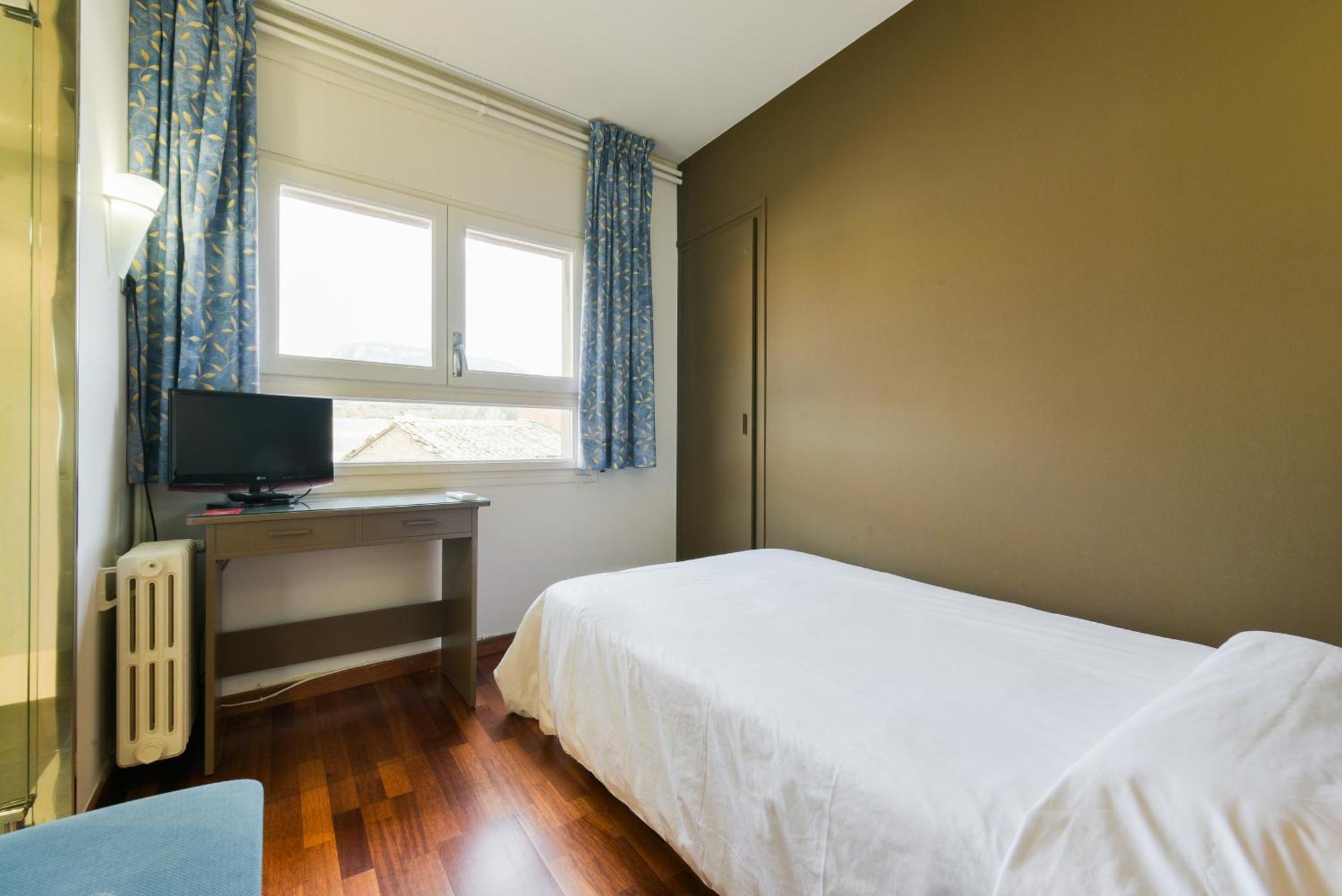 Hotel Robert La Pobla de Claramunt Экстерьер фото